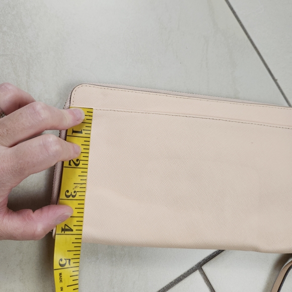 kate spade New York talla newbury lane Oversize Leather Travel Wallet Pale Blush - Picture 12 of 17
